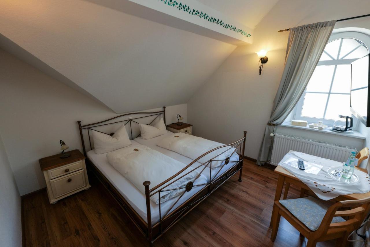 Hotel Alte Buergermeisterei Ediger-Eller Exteriör bild