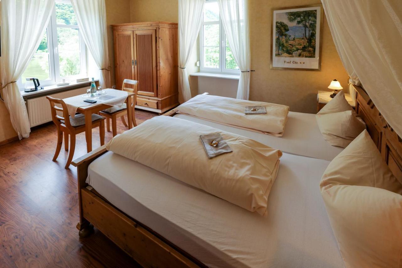 Hotel Alte Buergermeisterei Ediger-Eller Exteriör bild