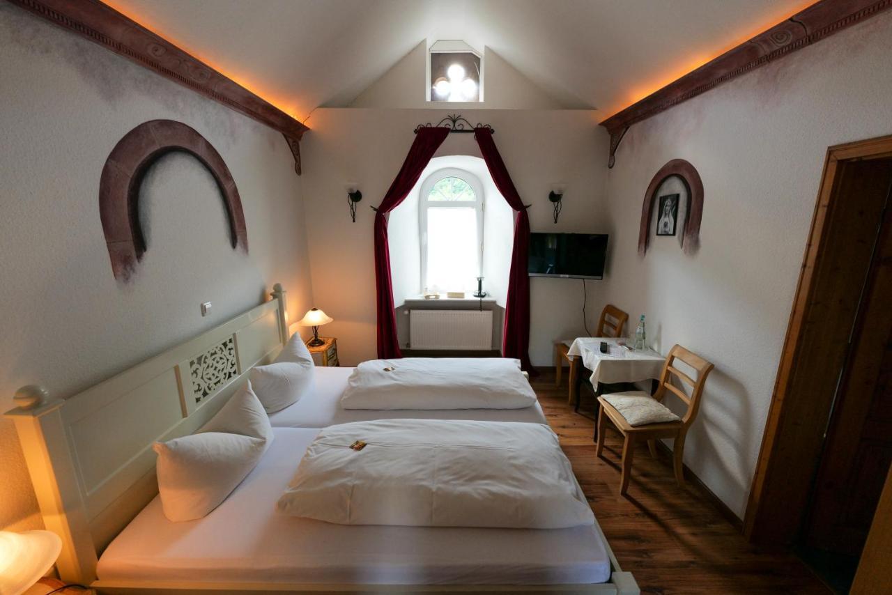 Hotel Alte Buergermeisterei Ediger-Eller Exteriör bild