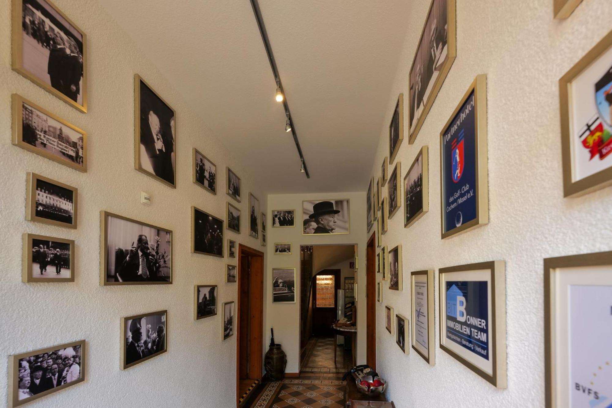 Hotel Alte Buergermeisterei Ediger-Eller Exteriör bild
